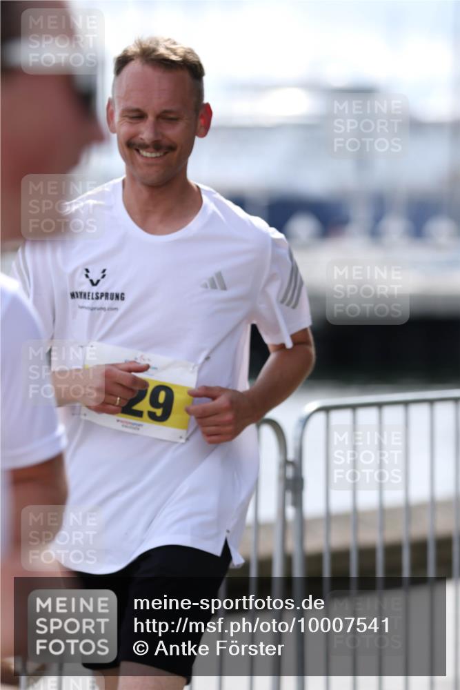 16.08.2026 - KN Förde Triathlon 2026 Antke Förster http://msf.ph/oto/10007541 16.08.2026 13:55:57 Laufen 29 meine-sportfotos.de