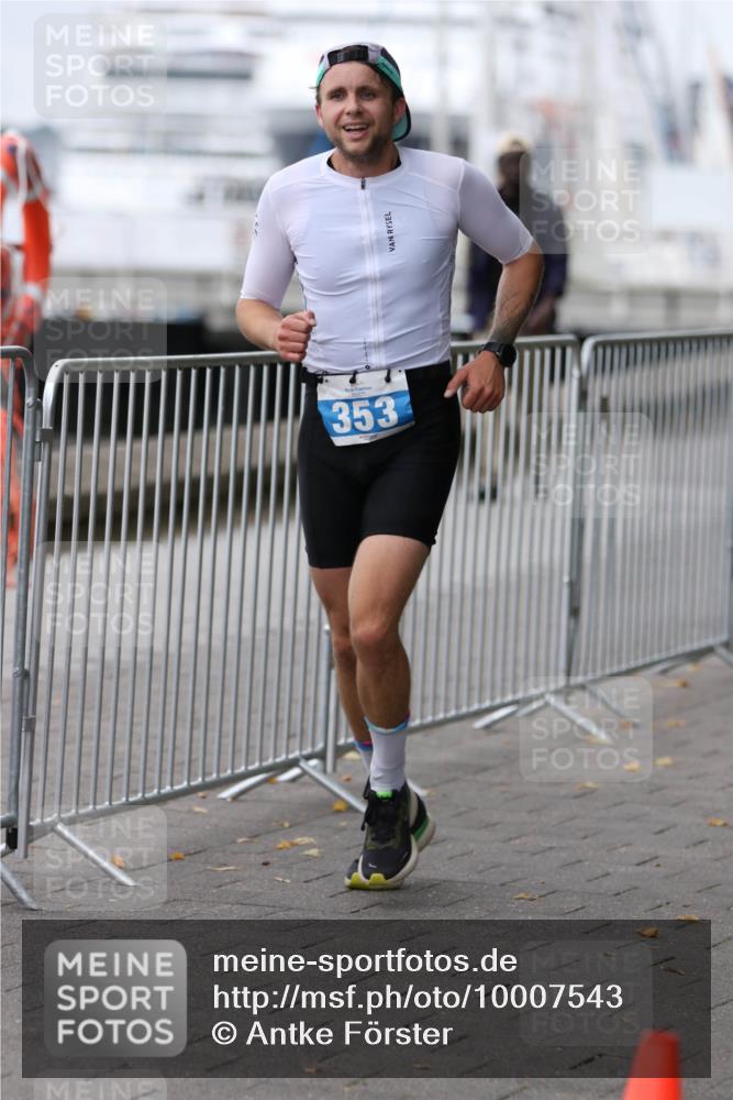 16.08.2026 - KN Förde Triathlon 2026 Antke Förster http://msf.ph/oto/10007543 16.08.2026 12:11:01 Laufen 353 meine-sportfotos.de