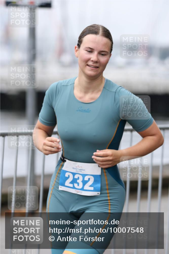 16.08.2026 - KN Förde Triathlon 2026 Antke Förster http://msf.ph/oto/10007548 16.08.2026 10:30:57 Laufen 232 meine-sportfotos.de