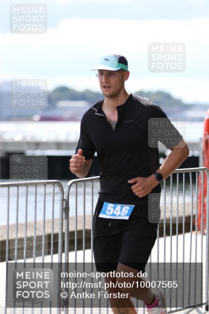 16.08.2026 - KN Förde Triathlon 2026 Antke Förster http://msf.ph/oto/10007565 16.08.2026 13:56:24 Laufen 546 meine-sportfotos.de