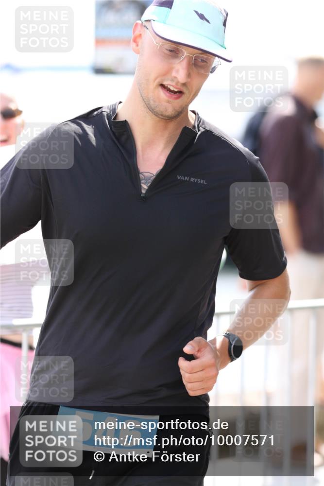 16.08.2026 - KN Förde Triathlon 2026 Antke Förster http://msf.ph/oto/10007571 16.08.2026 13:56:25 Laufen 546 meine-sportfotos.de