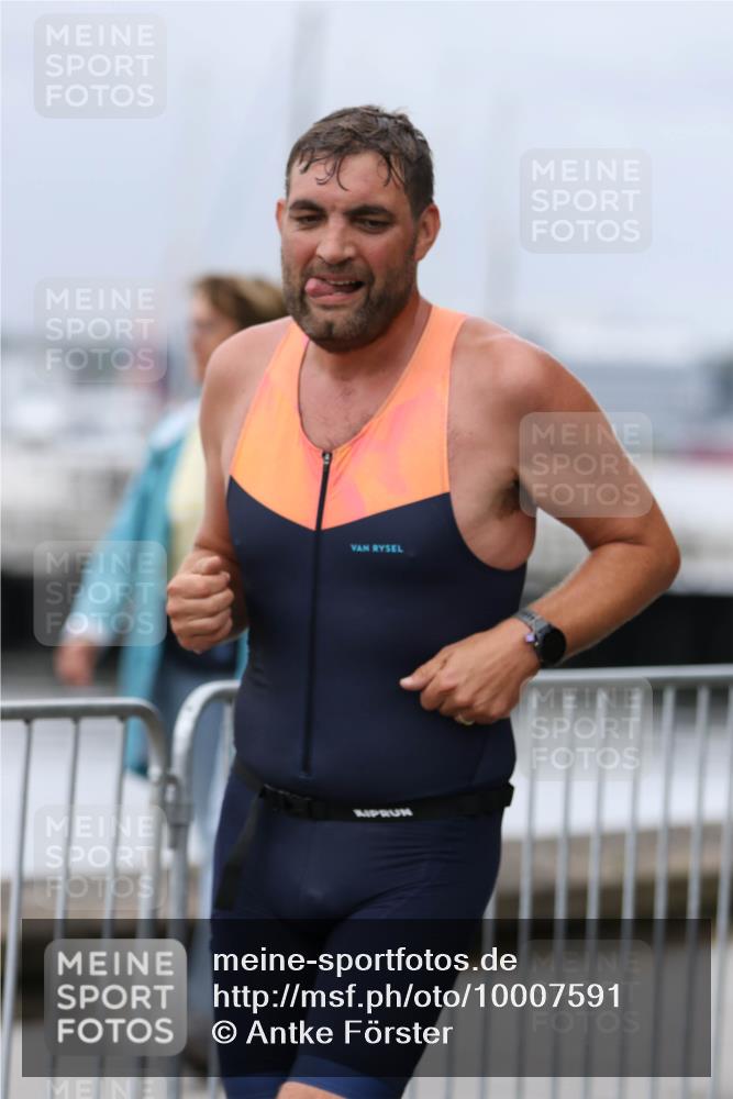 16.08.2026 - KN Förde Triathlon 2026 Antke Förster http://msf.ph/oto/10007591 16.08.2026 12:11:29 Laufen  meine-sportfotos.de