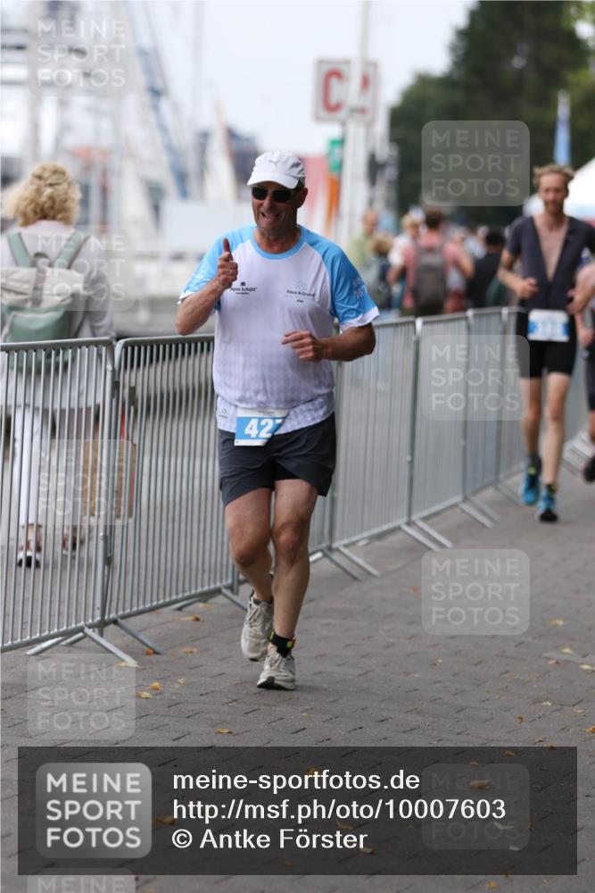 16.08.2026 - KN Förde Triathlon 2026 Antke Förster http://msf.ph/oto/10007603 16.08.2026 12:11:45 Laufen 422 meine-sportfotos.de