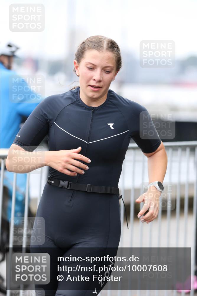 16.08.2026 - KN Förde Triathlon 2026 Antke Förster http://msf.ph/oto/10007608 16.08.2026 10:31:23 Laufen  meine-sportfotos.de