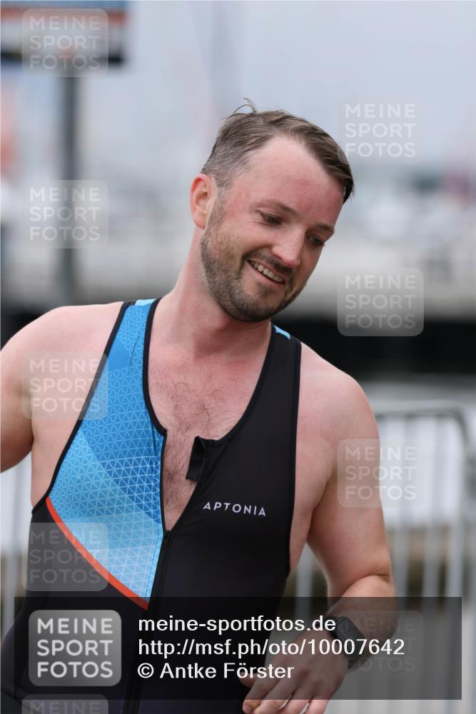 16.08.2026 - KN Förde Triathlon 2026 Antke Förster http://msf.ph/oto/10007642 16.08.2026 12:11:56 Laufen  meine-sportfotos.de