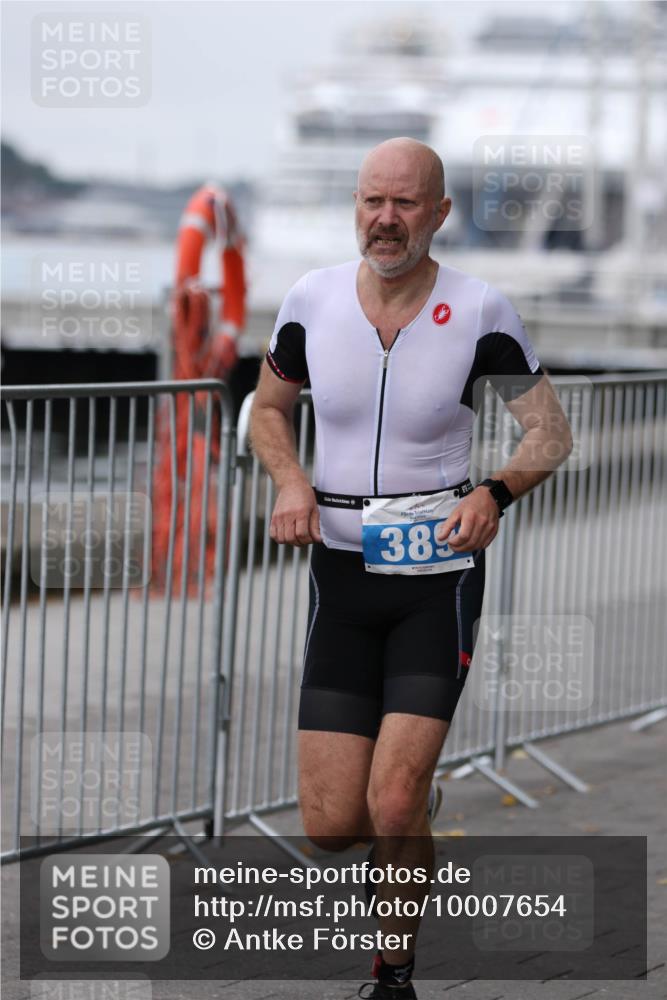 16.08.2026 - KN Förde Triathlon 2026 Antke Förster http://msf.ph/oto/10007654 16.08.2026 12:12:00 Laufen 389 meine-sportfotos.de