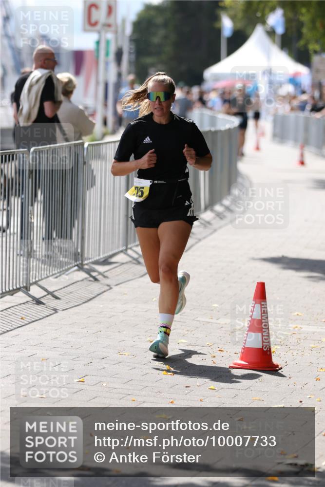 16.08.2026 - KN Förde Triathlon 2026 Antke Förster http://msf.ph/oto/10007733 16.08.2026 13:58:28 Laufen  meine-sportfotos.de