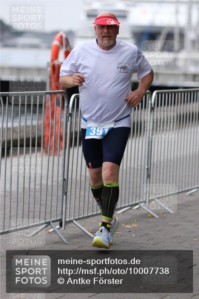 16.08.2026 - KN Förde Triathlon 2026 Antke Förster http://msf.ph/oto/10007738 16.08.2026 12:13:03 Laufen 397, 17 meine-sportfotos.de