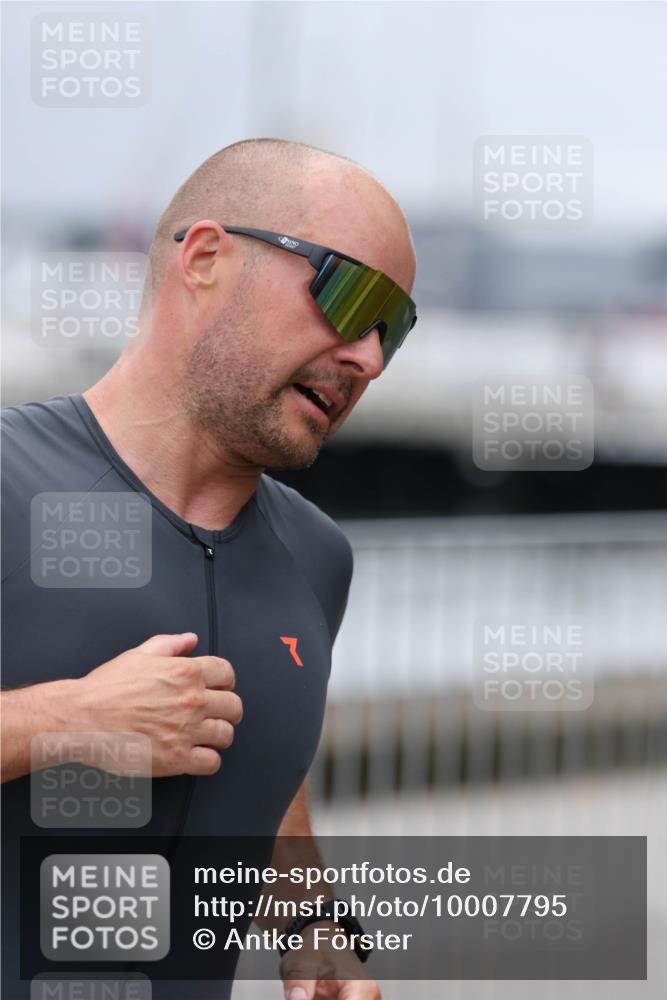 16.08.2026 - KN Förde Triathlon 2026 Antke Förster http://msf.ph/oto/10007795 16.08.2026 12:13:30 Laufen  meine-sportfotos.de