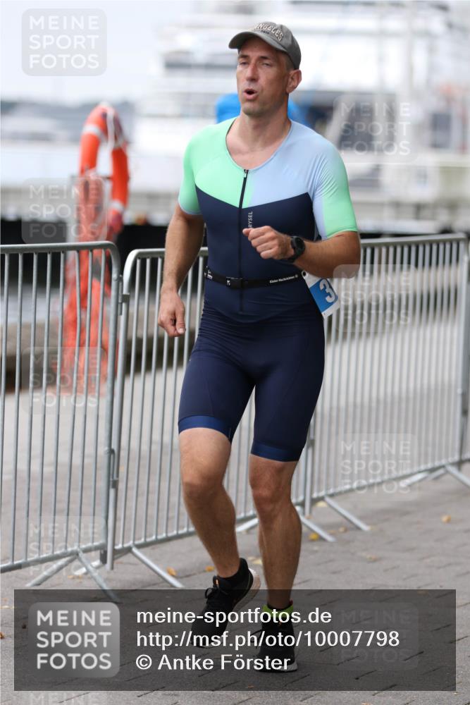 16.08.2026 - KN Förde Triathlon 2026 Antke Förster http://msf.ph/oto/10007798 16.08.2026 12:13:33 Laufen  meine-sportfotos.de