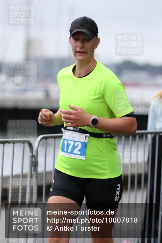 16.08.2026 - KN Förde Triathlon 2026 Antke Förster http://msf.ph/oto/10007818 16.08.2026 10:32:37 Laufen 172, 2 meine-sportfotos.de