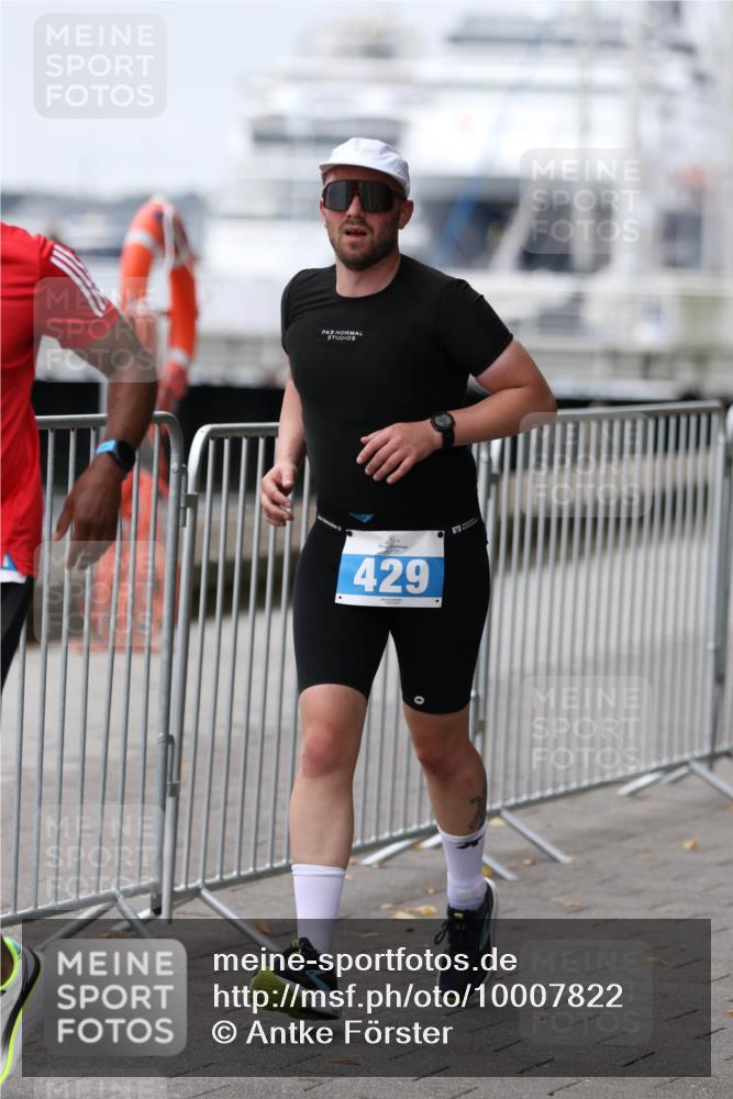 16.08.2026 - KN Förde Triathlon 2026 Antke Förster http://msf.ph/oto/10007822 16.08.2026 12:14:03 Laufen 429 meine-sportfotos.de