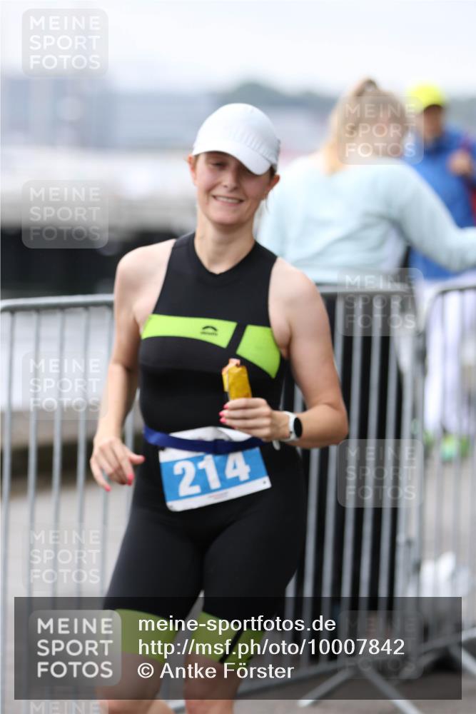 16.08.2026 - KN Förde Triathlon 2026 Antke Förster http://msf.ph/oto/10007842 16.08.2026 10:32:44 Laufen 214 meine-sportfotos.de
