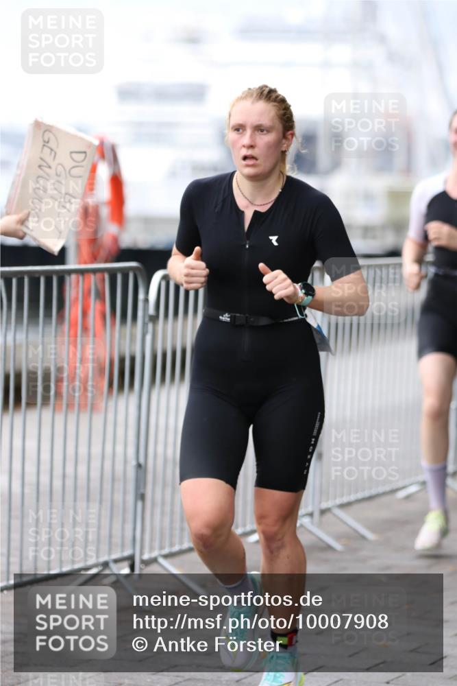 16.08.2026 - KN Förde Triathlon 2026 Antke Förster http://msf.ph/oto/10007908 16.08.2026 10:33:15 Laufen  meine-sportfotos.de