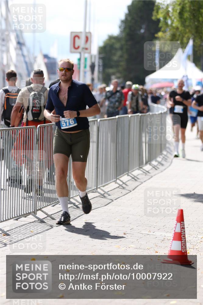 16.08.2026 - KN Förde Triathlon 2026 Antke Förster http://msf.ph/oto/10007922 16.08.2026 14:00:16 Laufen 576 meine-sportfotos.de