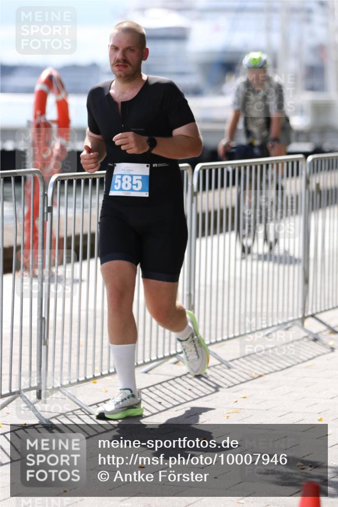 16.08.2026 - KN Förde Triathlon 2026 Antke Förster http://msf.ph/oto/10007946 16.08.2026 14:00:26 Laufen 585 meine-sportfotos.de