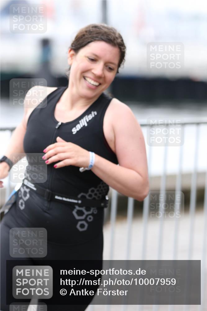 16.08.2026 - KN Förde Triathlon 2026 Antke Förster http://msf.ph/oto/10007959 16.08.2026 10:33:38 Laufen  meine-sportfotos.de