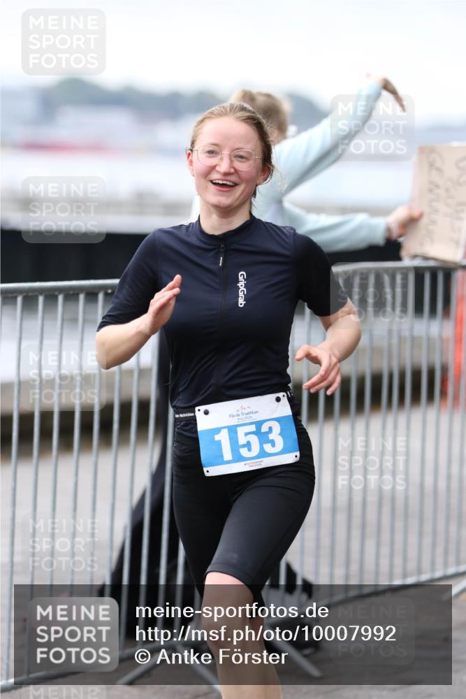 16.08.2026 - KN Förde Triathlon 2026 Antke Förster http://msf.ph/oto/10007992 16.08.2026 10:33:59 Laufen 153, 2026 meine-sportfotos.de