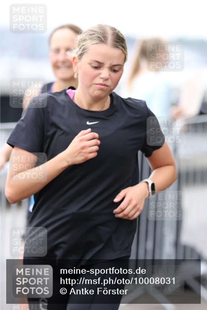 16.08.2026 - KN Förde Triathlon 2026 Antke Förster http://msf.ph/oto/10008031 16.08.2026 10:34:08 Laufen  meine-sportfotos.de