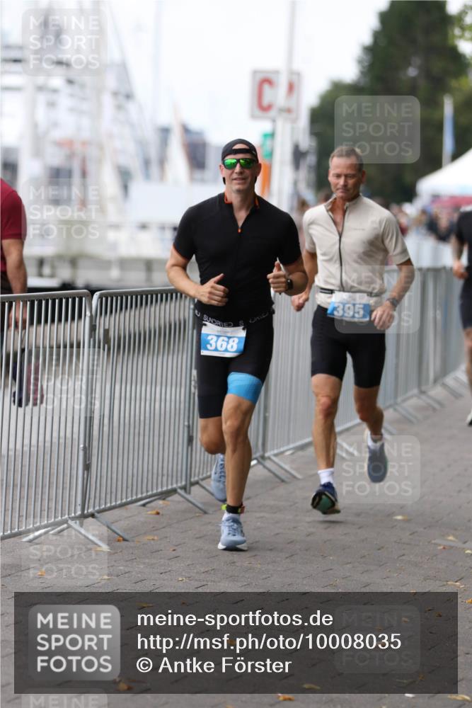 16.08.2026 - KN Förde Triathlon 2026 Antke Förster http://msf.ph/oto/10008035 16.08.2026 12:15:57 Laufen 368, 395 meine-sportfotos.de