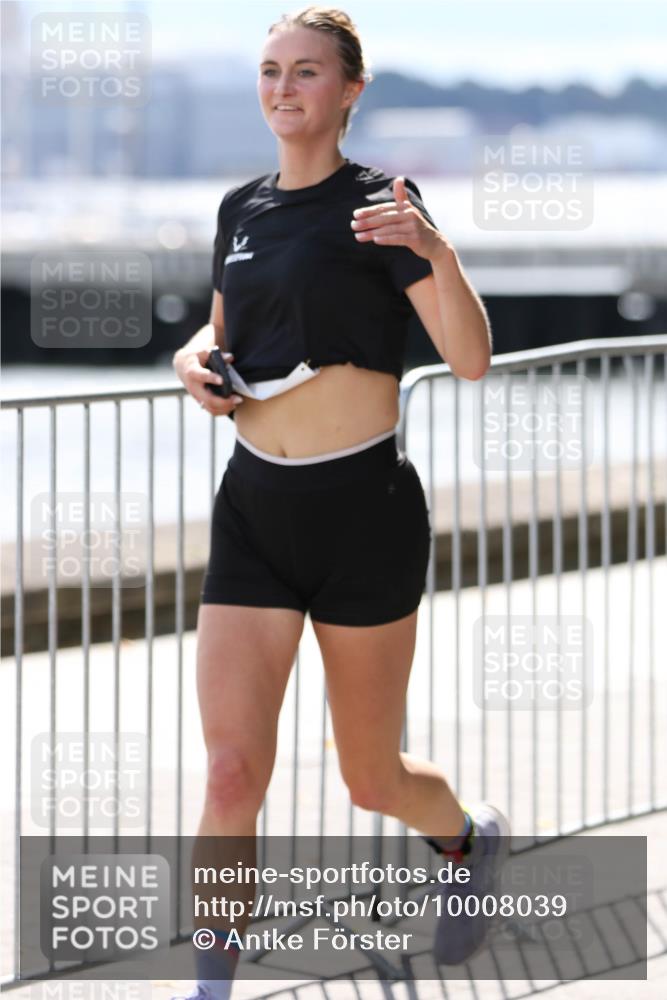 16.08.2026 - KN Förde Triathlon 2026 Antke Förster http://msf.ph/oto/10008039 16.08.2026 14:01:25 Laufen  meine-sportfotos.de