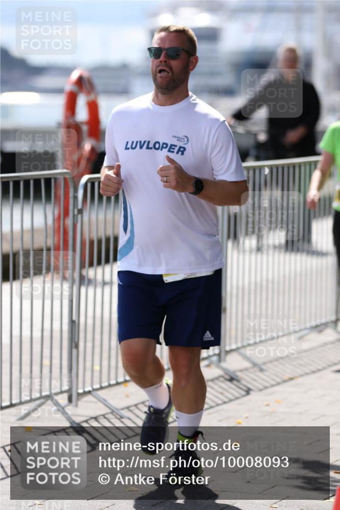 16.08.2026 - KN Förde Triathlon 2026 Antke Förster http://msf.ph/oto/10008093 16.08.2026 14:01:44 Laufen  meine-sportfotos.de