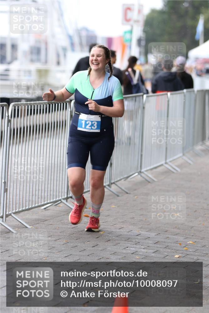 16.08.2026 - KN Förde Triathlon 2026 Antke Förster http://msf.ph/oto/10008097 16.08.2026 10:34:55 Laufen 123 meine-sportfotos.de