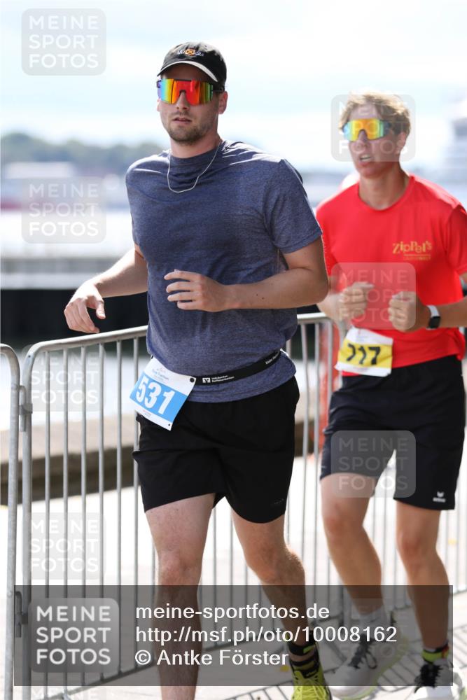 16.08.2026 - KN Förde Triathlon 2026 Antke Förster http://msf.ph/oto/10008162 16.08.2026 14:02:25 Laufen 531, 717 meine-sportfotos.de