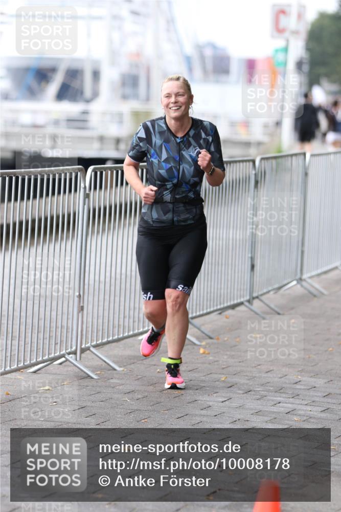 16.08.2026 - KN Förde Triathlon 2026 Antke Förster http://msf.ph/oto/10008178 16.08.2026 10:35:28 Laufen  meine-sportfotos.de