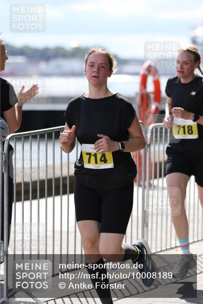 16.08.2026 - KN Förde Triathlon 2026 Antke Förster http://msf.ph/oto/10008189 16.08.2026 14:02:34 Laufen 714, 718 meine-sportfotos.de