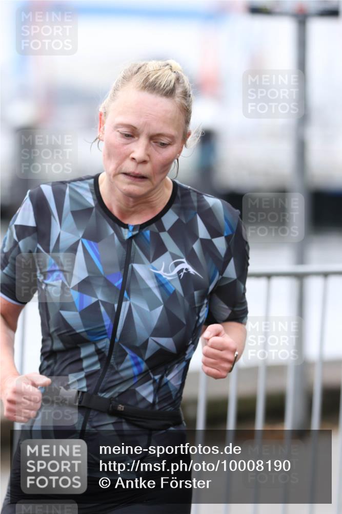 16.08.2026 - KN Förde Triathlon 2026 Antke Förster http://msf.ph/oto/10008190 16.08.2026 10:35:32 Laufen  meine-sportfotos.de