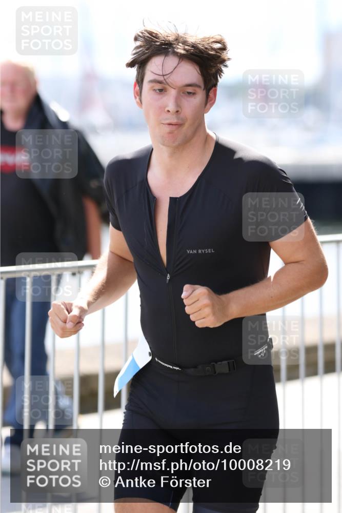 16.08.2026 - KN Förde Triathlon 2026 Antke Förster http://msf.ph/oto/10008219 16.08.2026 14:03:13 Laufen  meine-sportfotos.de