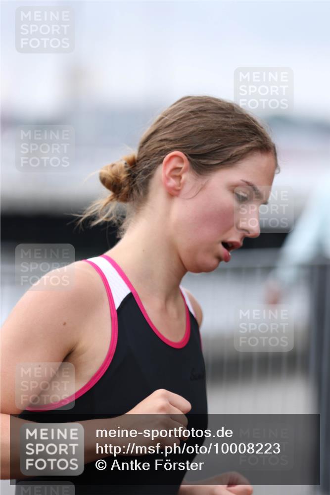 16.08.2026 - KN Förde Triathlon 2026 Antke Förster http://msf.ph/oto/10008223 16.08.2026 10:35:48 Laufen  meine-sportfotos.de