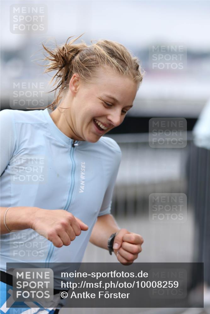 16.08.2026 - KN Förde Triathlon 2026 Antke Förster http://msf.ph/oto/10008259 16.08.2026 10:36:05 Laufen 2026 meine-sportfotos.de