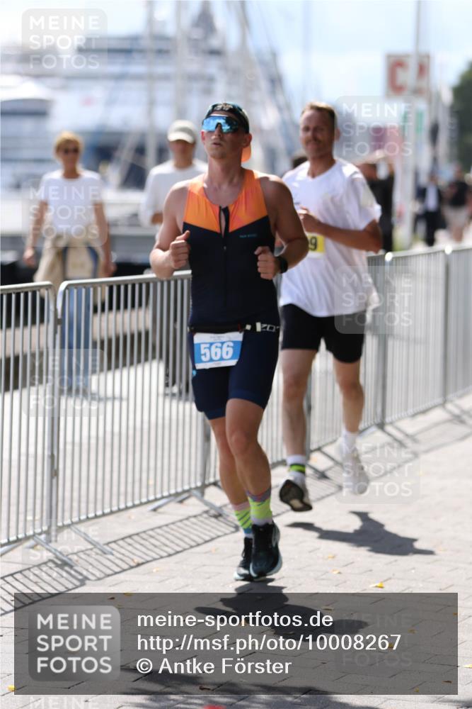 16.08.2026 - KN Förde Triathlon 2026 Antke Förster http://msf.ph/oto/10008267 16.08.2026 14:04:08 Laufen 566, 9 meine-sportfotos.de