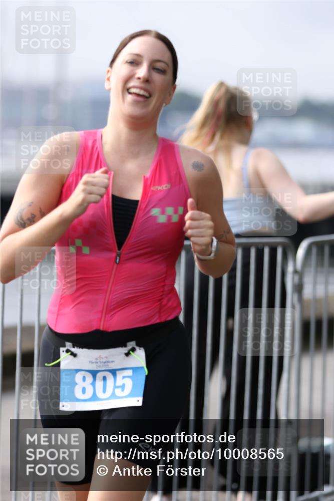 16.08.2026 - KN Förde Triathlon 2026 Antke Förster http://msf.ph/oto/10008565 16.08.2026 10:39:30 Laufen 805 meine-sportfotos.de