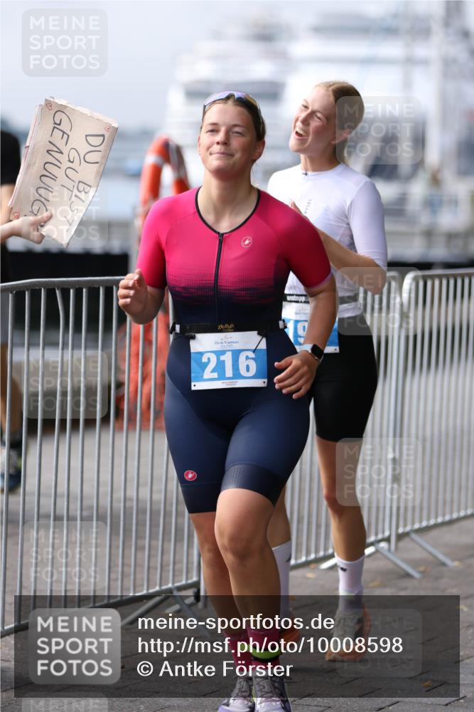 16.08.2026 - KN Förde Triathlon 2026 Antke Förster http://msf.ph/oto/10008598 16.08.2026 10:39:47 Laufen 735, 216 meine-sportfotos.de