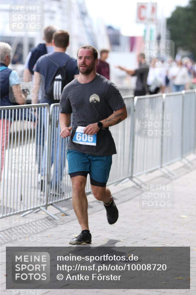 16.08.2026 - KN Förde Triathlon 2026 Antke Förster http://msf.ph/oto/10008720 16.08.2026 14:13:33 Laufen 606 meine-sportfotos.de