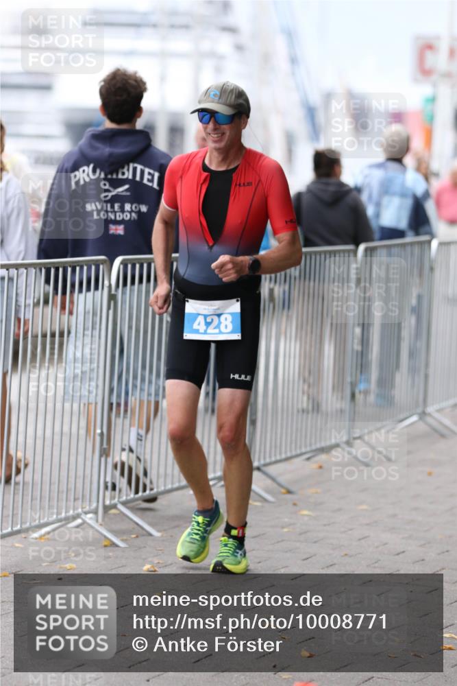 16.08.2026 - KN Förde Triathlon 2026 Antke Förster http://msf.ph/oto/10008771 16.08.2026 12:23:14 Laufen 428, 9, 11 meine-sportfotos.de