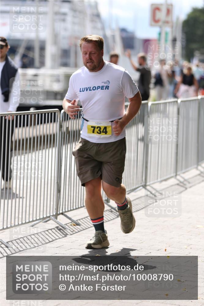 16.08.2026 - KN Förde Triathlon 2026 Antke Förster http://msf.ph/oto/10008790 16.08.2026 14:15:39 Laufen 734 meine-sportfotos.de