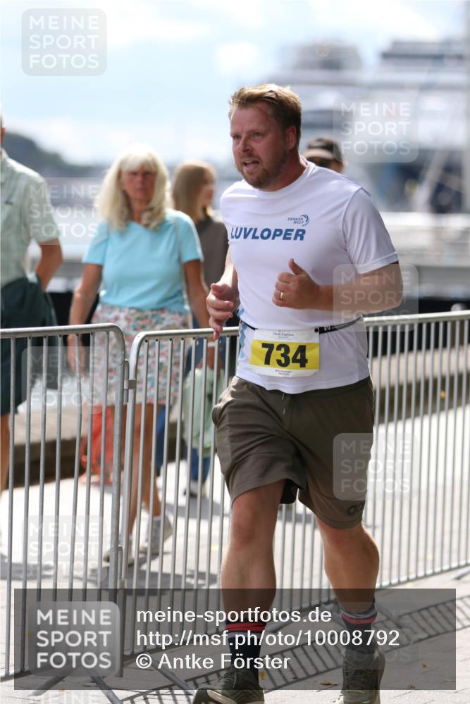16.08.2026 - KN Förde Triathlon 2026 Antke Förster http://msf.ph/oto/10008792 16.08.2026 14:15:40 Laufen 734 meine-sportfotos.de