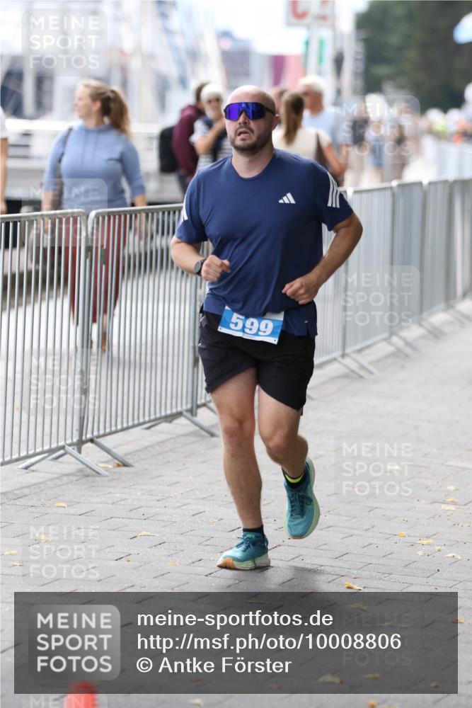 16.08.2026 - KN Förde Triathlon 2026 Antke Förster http://msf.ph/oto/10008806 16.08.2026 14:17:01 Laufen 599 meine-sportfotos.de