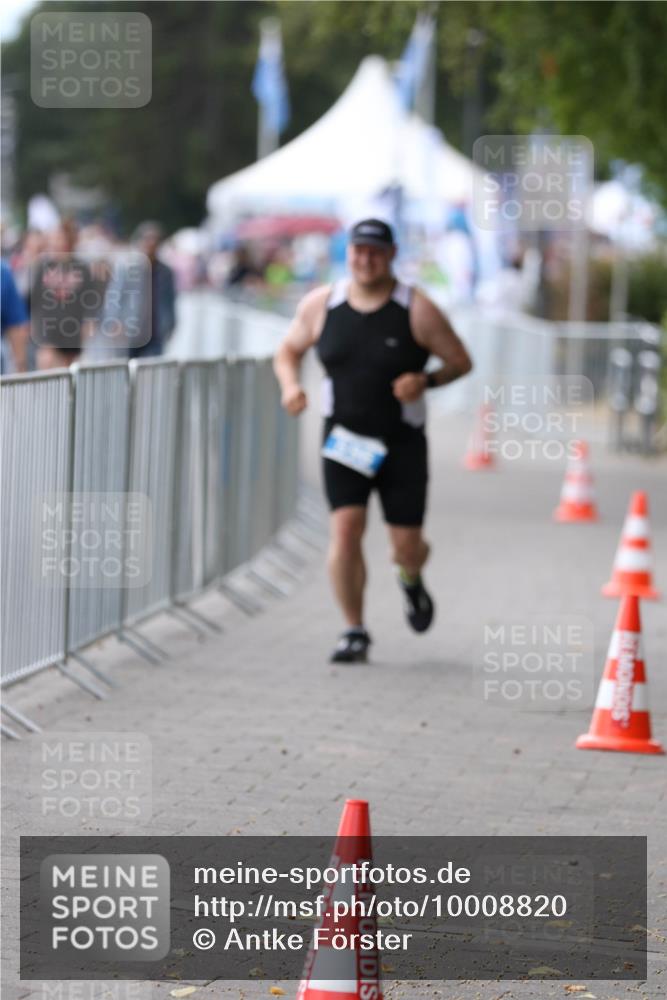 16.08.2026 - KN Förde Triathlon 2026 Antke Förster http://msf.ph/oto/10008820 16.08.2026 14:18:57 Laufen  meine-sportfotos.de