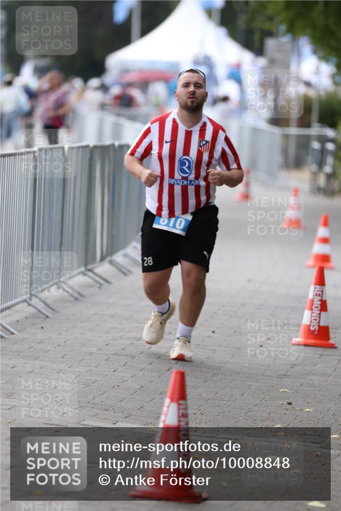 16.08.2026 - KN Förde Triathlon 2026 Antke Förster http://msf.ph/oto/10008848 16.08.2026 14:27:19 Laufen 28 meine-sportfotos.de