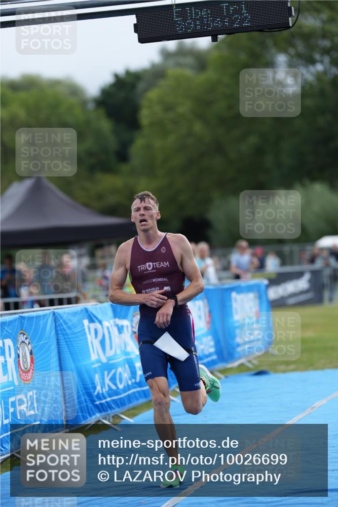 30.08.2026 - Elbe Triathlon Hamburg LAZAROV Photography http://msf.ph/oto/10026699 30.08.2026 09:54:21 Ziel 205 meine-sportfotos.de