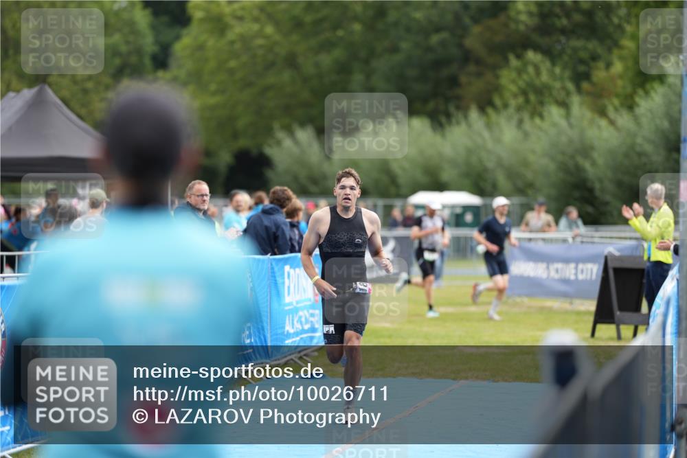30.08.2026 - Elbe Triathlon Hamburg LAZAROV Photography http://msf.ph/oto/10026711 30.08.2026 09:58:30 Ziel 180, 203 meine-sportfotos.de