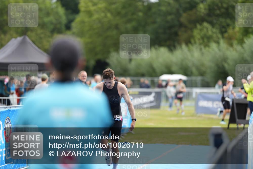 30.08.2026 - Elbe Triathlon Hamburg LAZAROV Photography http://msf.ph/oto/10026713 30.08.2026 09:58:31 Ziel 180, 203 meine-sportfotos.de