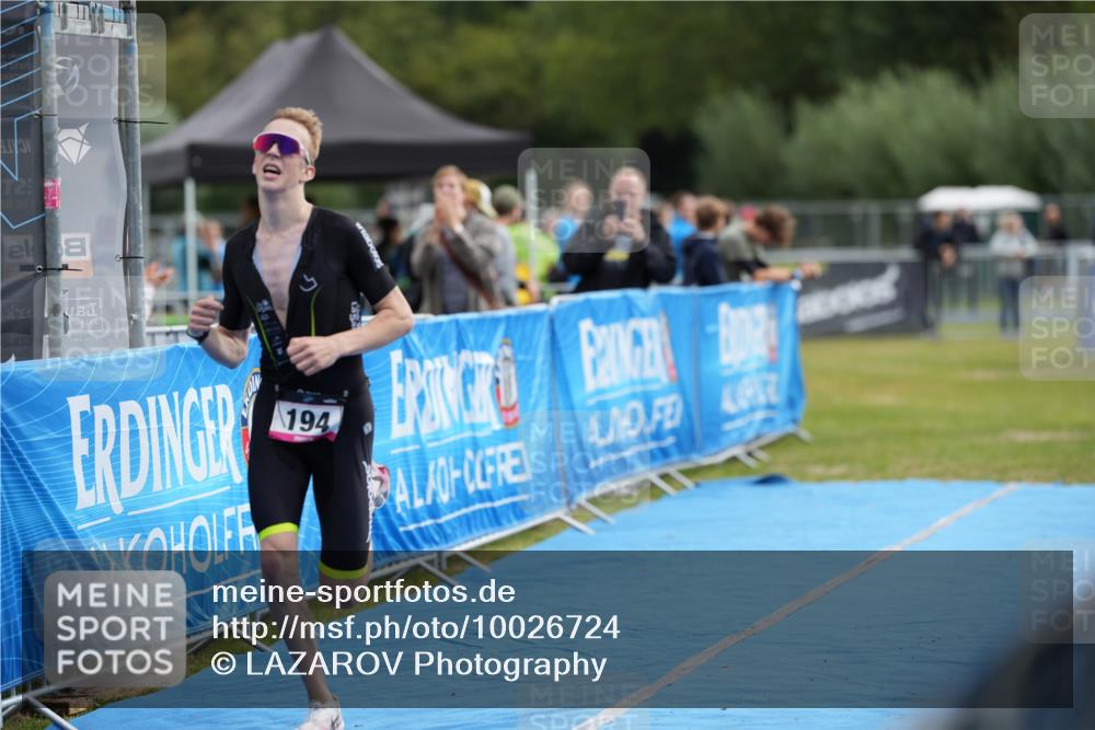 30.08.2026 - Elbe Triathlon Hamburg LAZAROV Photography http://msf.ph/oto/10026724 30.08.2026 10:00:10 Ziel 194 meine-sportfotos.de