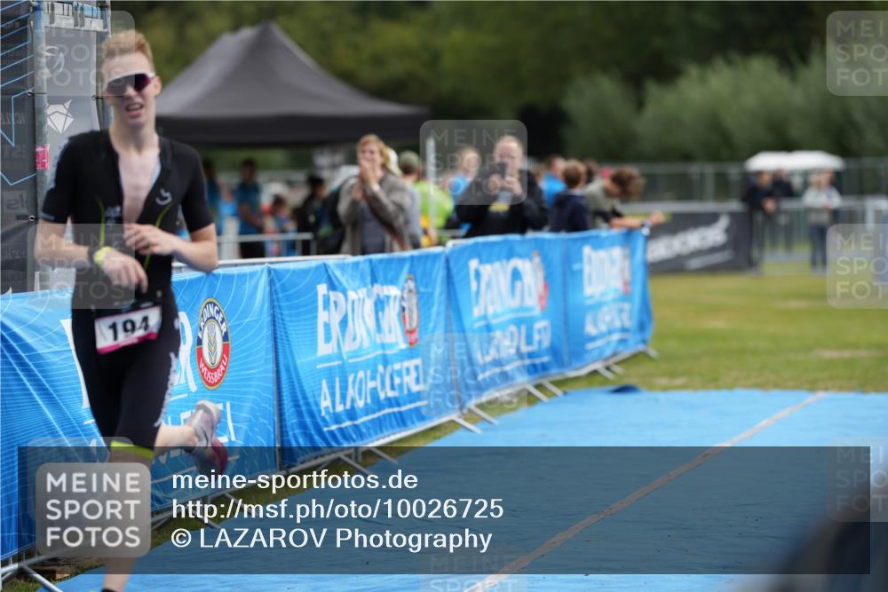30.08.2026 - Elbe Triathlon Hamburg LAZAROV Photography http://msf.ph/oto/10026725 30.08.2026 10:00:10 Ziel 194 meine-sportfotos.de