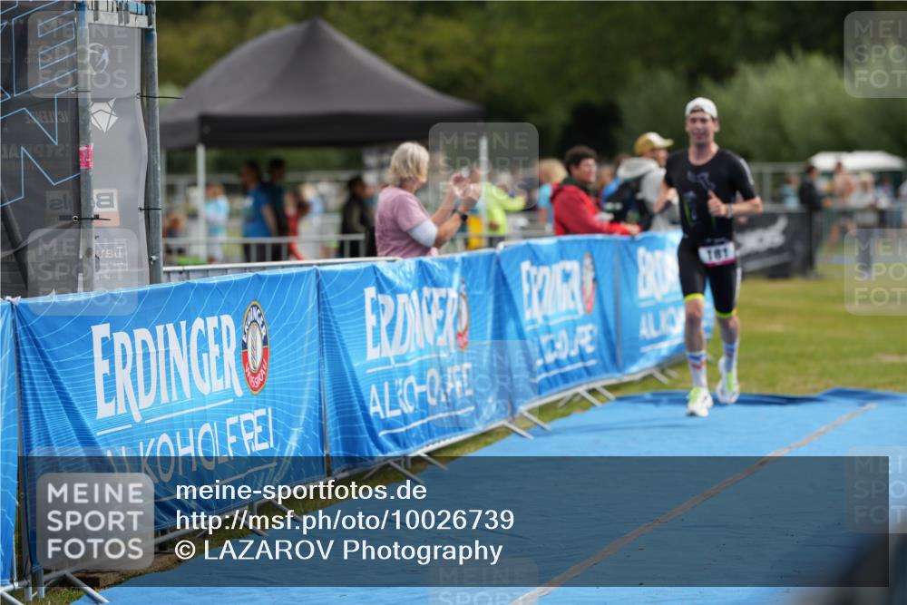 30.08.2026 - Elbe Triathlon Hamburg LAZAROV Photography http://msf.ph/oto/10026739 30.08.2026 10:10:01 Ziel 181, 240 meine-sportfotos.de